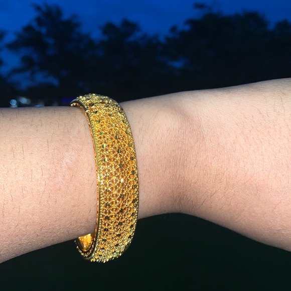 Geometric Gold bangle - Picture 1 of 7